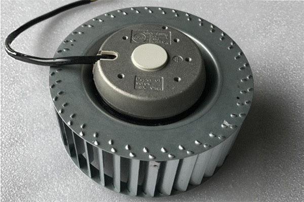 新風系統風機選型的五大關鍵參數：風量、風壓、效率、噪音、尺寸